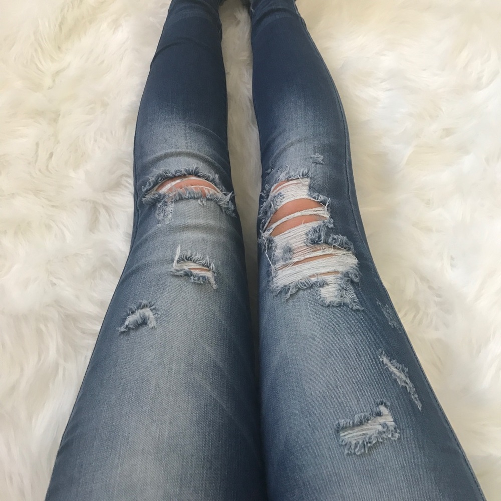 Destructed Skinny Jean - Picture 2 of 7